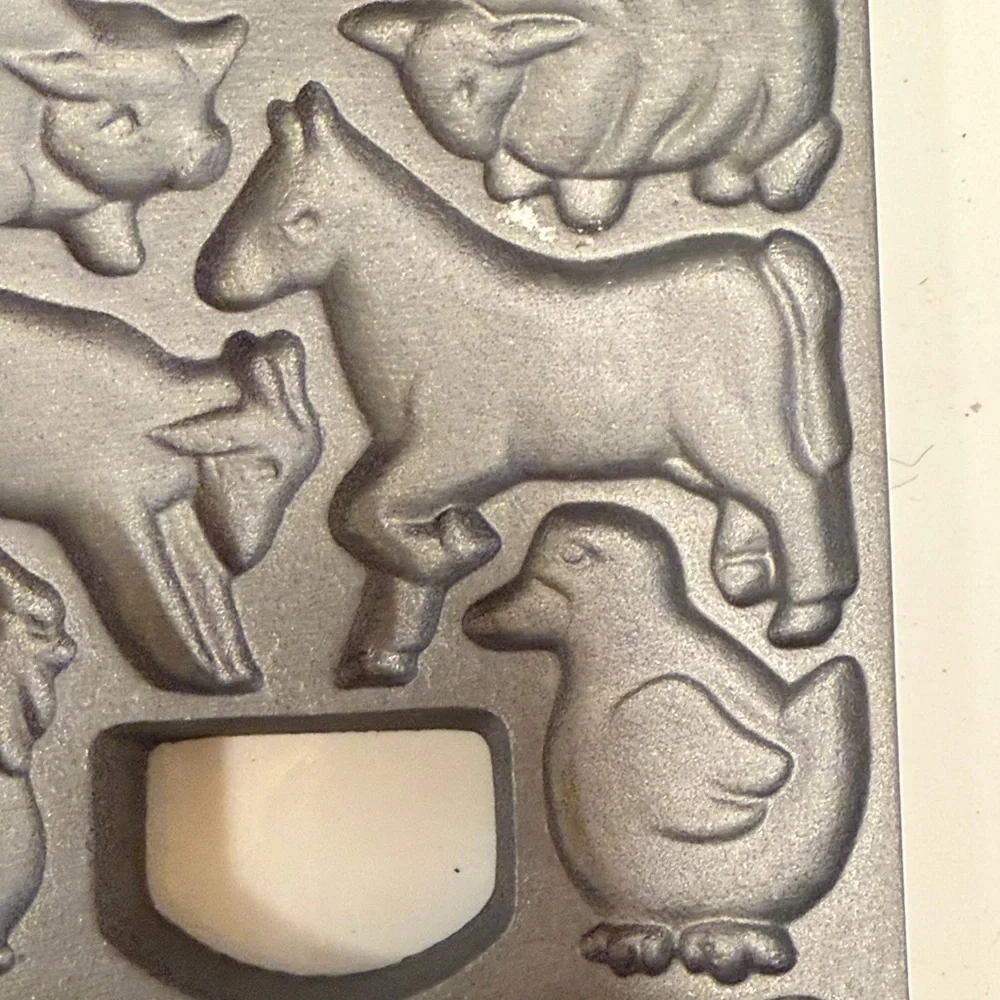 The Bar Silver Barnyard Mold cast iron - Picture 6 of 10